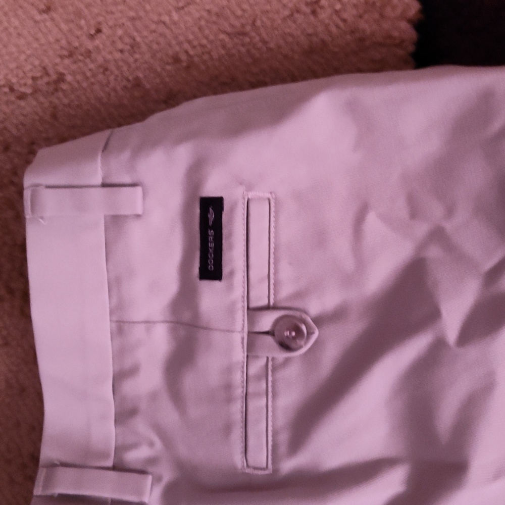 Dockers - Picture 4 of 4